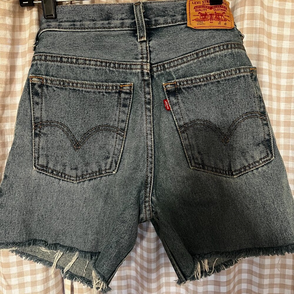 Levis 550 shorts